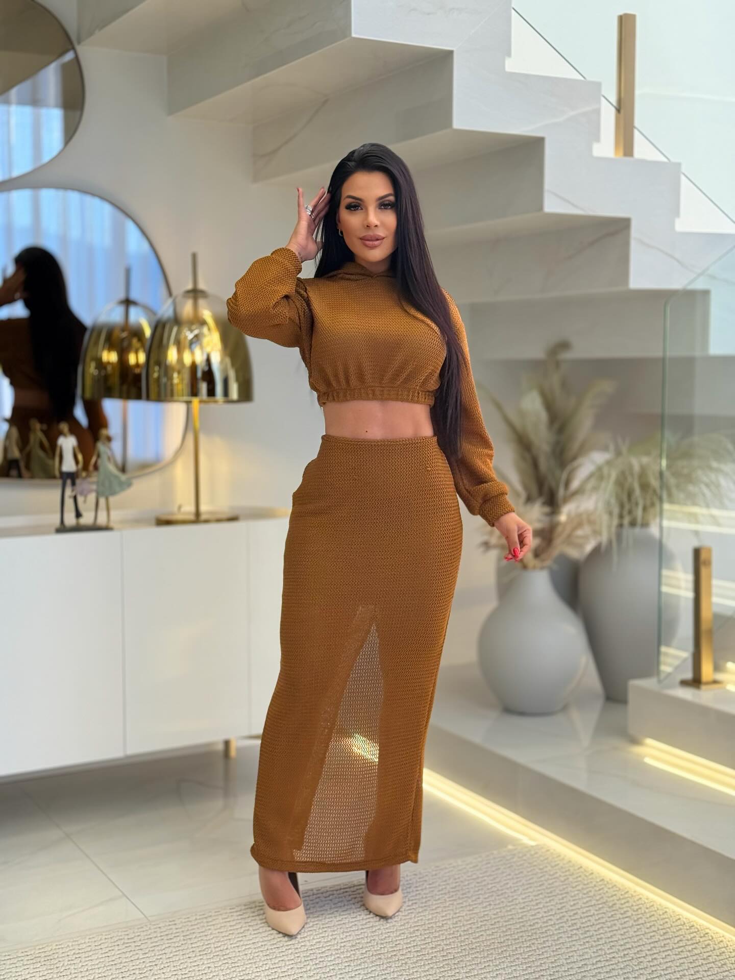 Conjunto Cropped Capuz e Saia Tricô